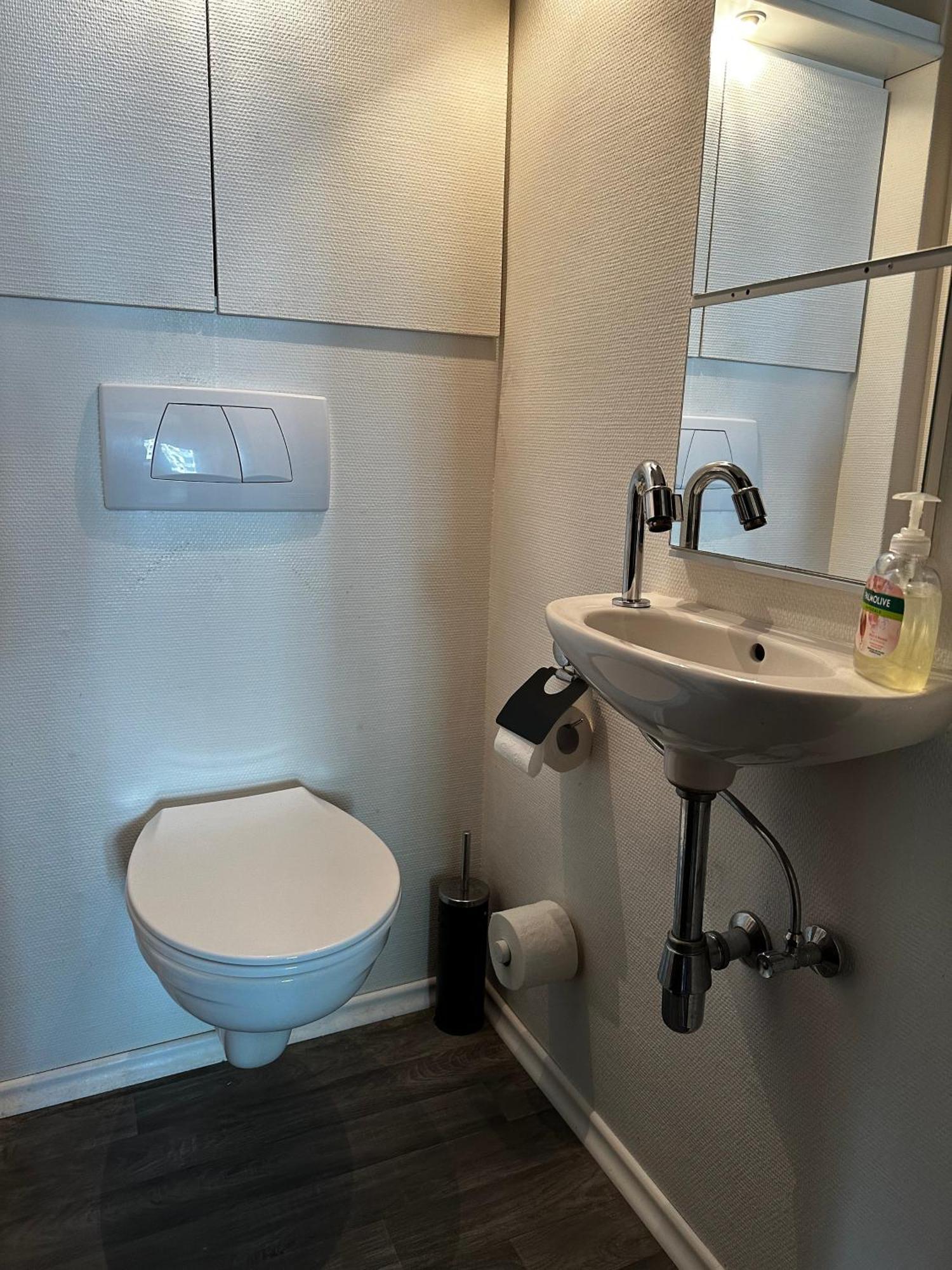 Gemuetliche Wohnung Карлсруэ Экстерьер фото